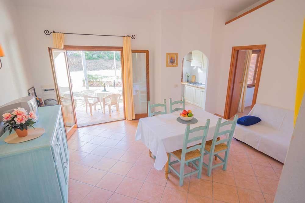Residence Baia Sant Anna Con Piscina Tanaunella Zewnętrze zdjęcie