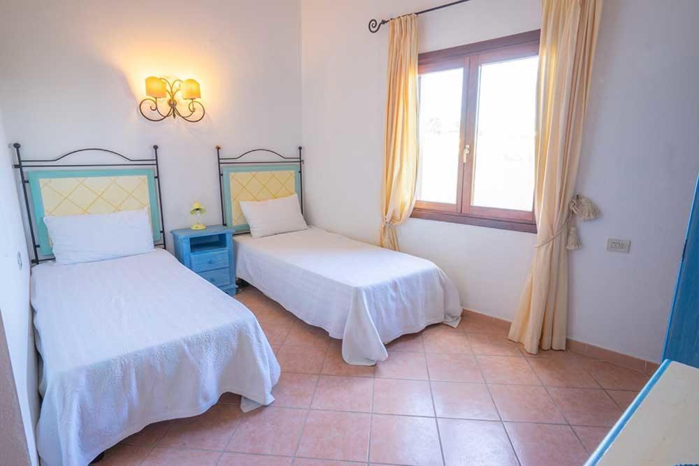 Residence Baia Sant Anna Con Piscina Tanaunella Zewnętrze zdjęcie