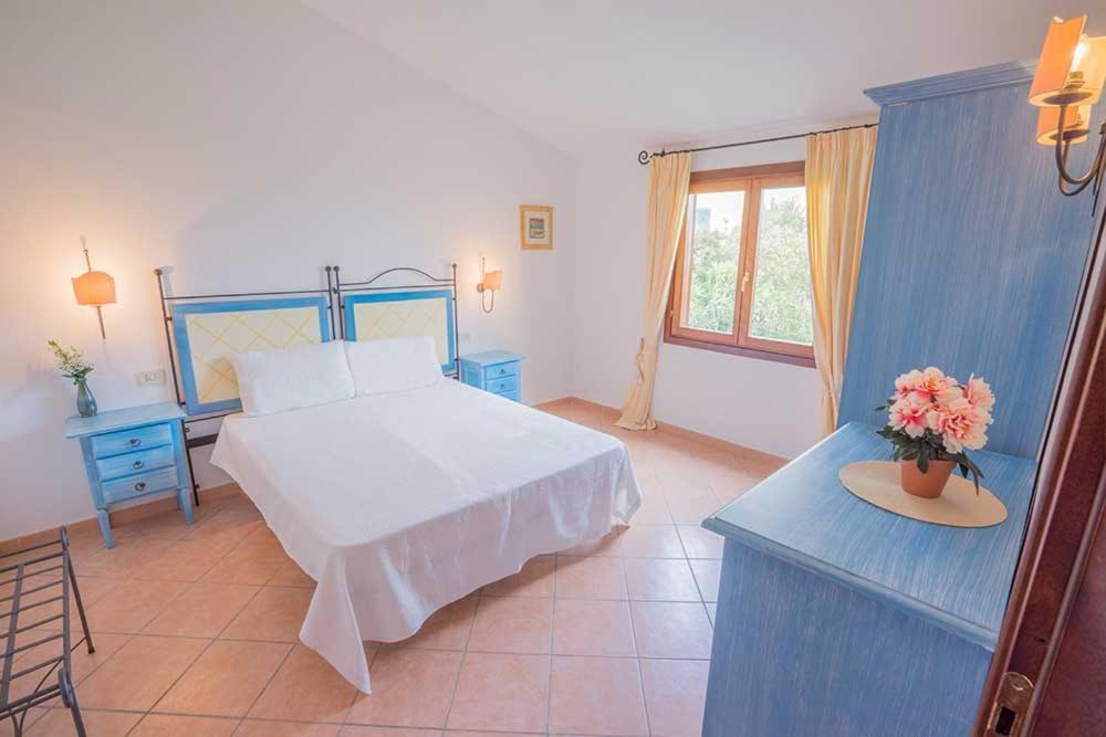 Residence Baia Sant Anna Con Piscina Tanaunella Zewnętrze zdjęcie