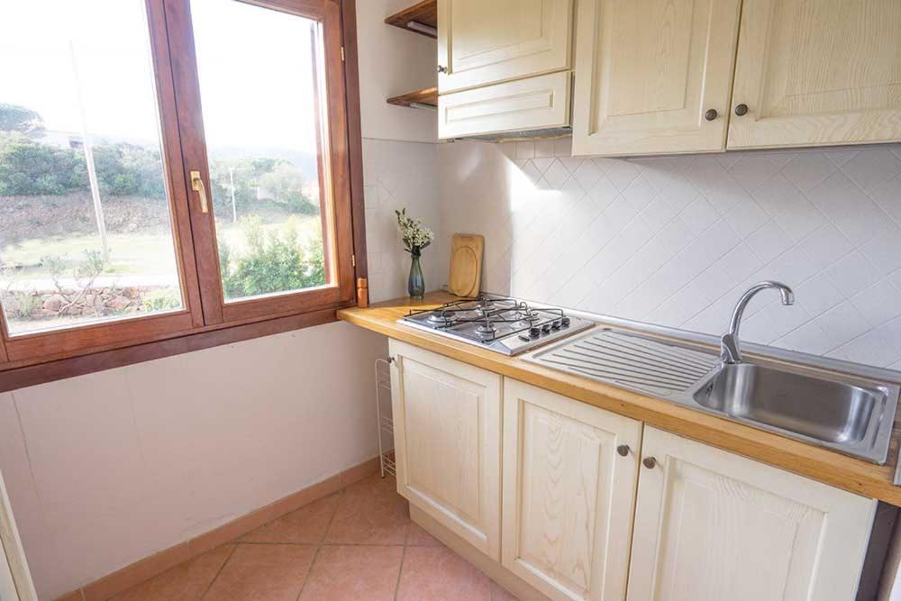 Residence Baia Sant Anna Con Piscina Tanaunella Zewnętrze zdjęcie