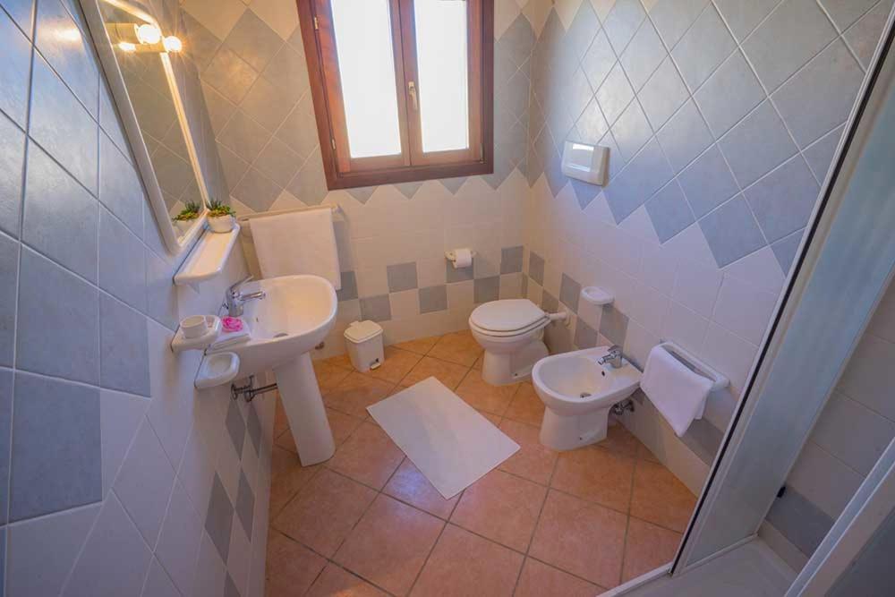 Residence Baia Sant Anna Con Piscina Tanaunella Zewnętrze zdjęcie